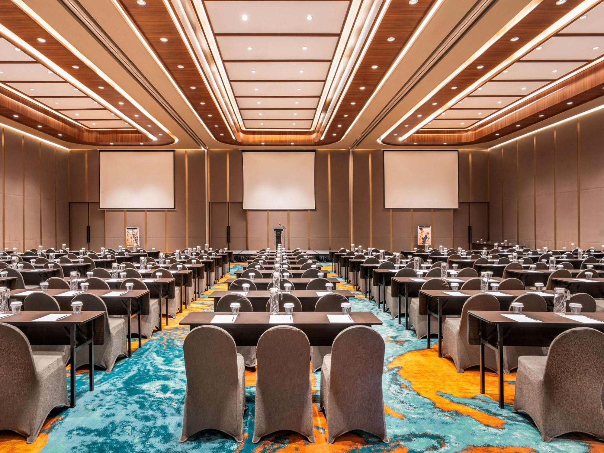 Mercure Garut City Center ภายนอก รูปภาพ